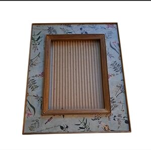 Floral Accent Picture Frame with Gold Trim - Green